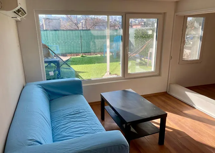 Small Bijou On The Rooftop アパート