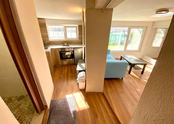 Small Bijou On The Rooftop