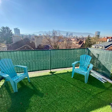 Small Bijou On The Rooftop Daire Sofya