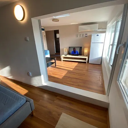 Small Bijou On The Rooftop Apartament Sofia